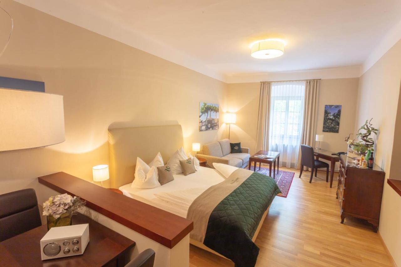 Donauwirt - Hotel Garni 레헨스테이너와차우 외부 사진
